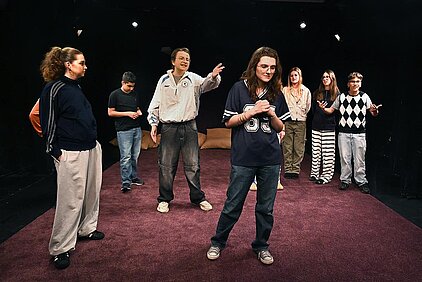 Theater BlackBox - Bist du solidarisch, oder bist du ein Arschloch?