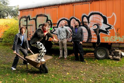 Shreefpunk     Jazz    Quartett     Portrait    Jens Düppe    Matthias Schriefl    Johannes Behr      Robert Landfermann     2008