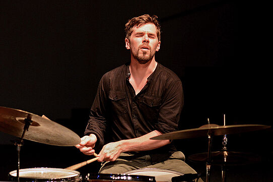 Jonas Burgwinkel    Jazz     Schlagzeuger    Drummer    Live-Konzert    Altes Pfandhaus Köln    2013